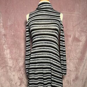 American Eagle Outfitter Womens Soft And Sexy Plush Winter Sweater Dress Size XS